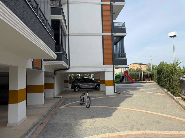 KARTEPE MİA GARDEN SİTESİNDE SATILIK 2+1 ARAKAT DAİRE