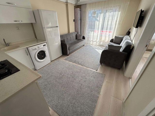 RE/MAX YAZ DAN SÜTLÜCE MH. KİRALIK EŞYALI 1+1 DAİRE