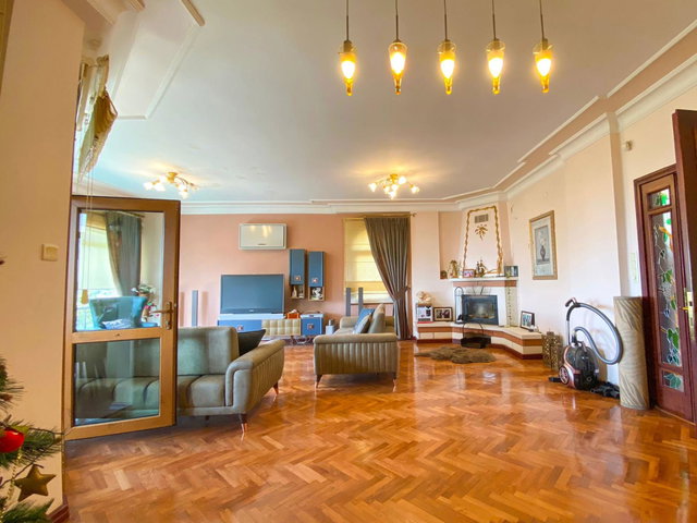 DENIZ VE ADALAR MANZARALI TRIPLEKS VILLA