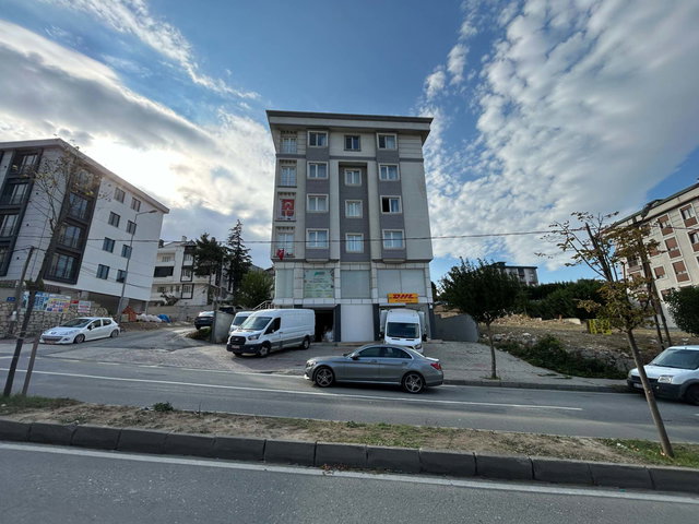 MURATÇEŞMEDE KISA KATLI BİNADA MASRAFSIZ SATILIK 2+1 DAİRE!