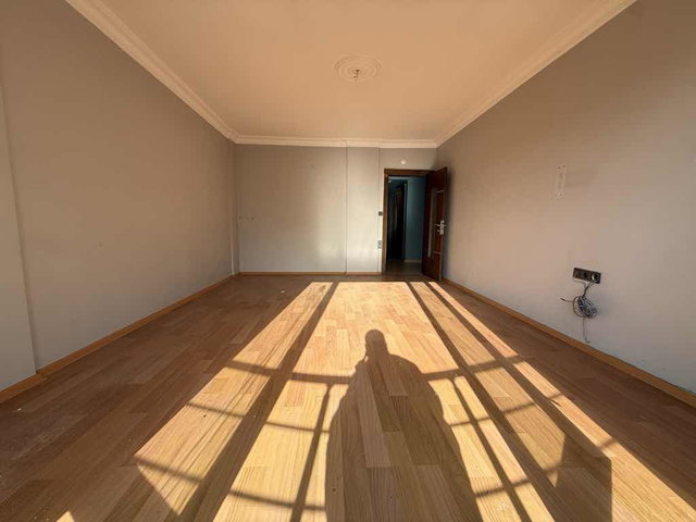 REMAX PRO METE YAVUZ’DAN 3+1 ÇİFT CEPHE FERAH EMNİYETTEPE MAH. KİRALIK DAİRE