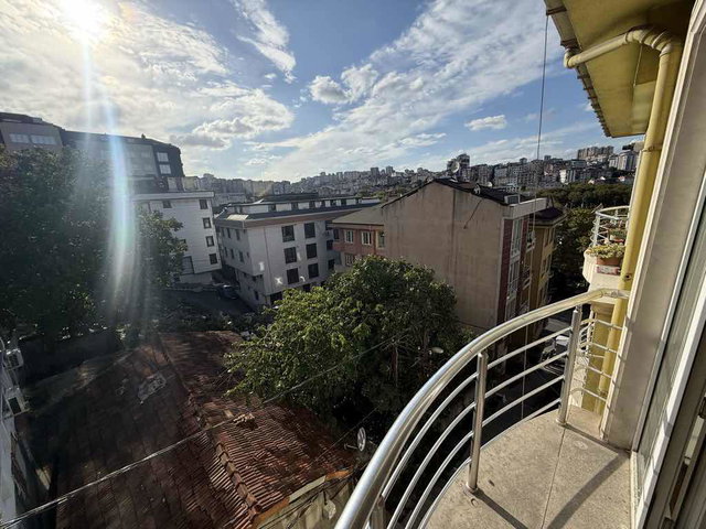 REMAX PRO METE YAVUZ’DAN 3+1 ÇİFT CEPHE FERAH EMNİYETTEPE MAH. KİRALIK DAİRE