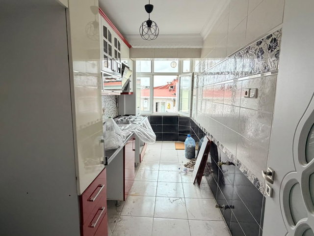 BAĞCILAR’DA GÜNEY CEPHE 2+1 KİRALIK DAİRE | 5. KAT, BALKONLU, KOMBİLİ