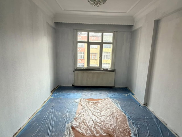 BAĞCILAR’DA GÜNEY CEPHE 2+1 KİRALIK DAİRE | 5. KAT, BALKONLU, KOMBİLİ