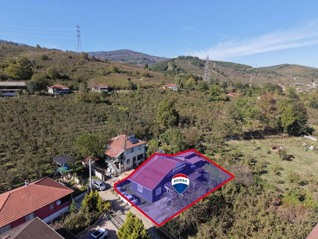 REMAX DIA’DAN DÜZCE AYNALI KÖYÜ’NDE 4.750 M² ARSA İÇERİSİNDE MÜSTAKİL EV
