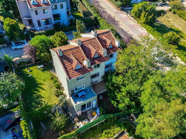 SATILIK ZEKERİYAKÖY BASIN YAYIN SİTESI’NDE KENDİ TARZINIZI YARATABİLECEĞİNİZ 3+1 FIRSAT VİLLA