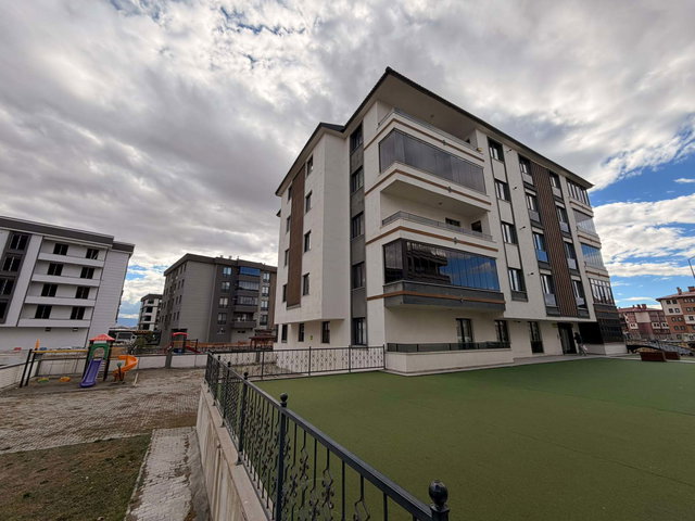 REMAX ARTIS'DEN DADAŞKENT'TE SATILIK 3+1 DAIRE