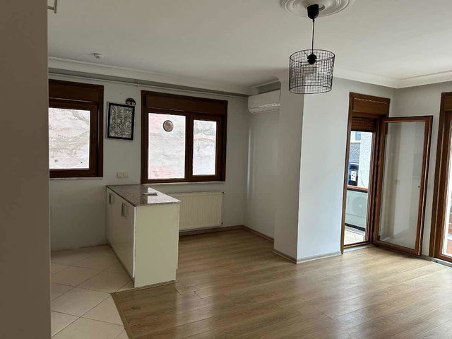 NİŞANTAŞI’NDA ASANSÖRLÜ, OTOPARKLI BİNADA BALKONLU KİRALIK 2+1