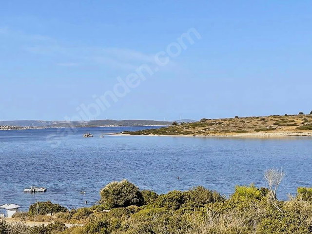 60 ÇEŞME ILDIRDA SİTE İÇİ DENİZ MANZARALI MÜSTAKİL SATILIK VİLLA