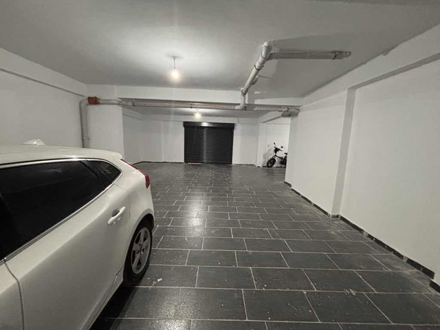 EMEK MAHALLESİ’NDE HAVUZLU, PEYZAJLI SİTEDE SATILIK 2+1