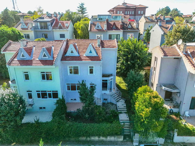 SATILIK ZEKERİYAKÖY'DE  KENDİ YAŞAM ALANINIZI YARATABİLECEĞİNİZ A TİPİ 4+1 FIRSAT VİLLA
