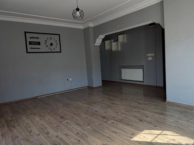 EYÜP AKŞEMSETTIN’DE ÖZPINAR SITESI’NDE KIRALIK 3+1 DAIRE