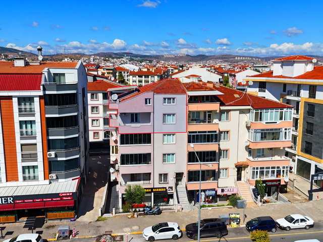 RE/MAX İNCİ'DEN SAVAŞTEPE CADDESİNDE SATILIK 3+1 VE 2+1 TERASLI DAİRE