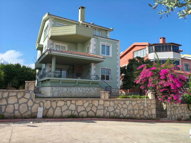 REMAX TOROS'TAN SEYRAN TEPE KONAKLARI'NDA 6+1 TRİPLEX VİLLA