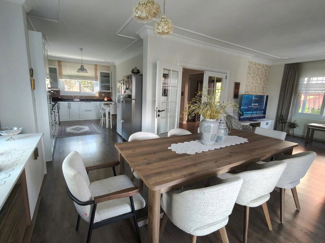 REMAX TOROS'TAN SEYRAN TEPE KONAKLARI'NDA 6+1 TRİPLEX VİLLA