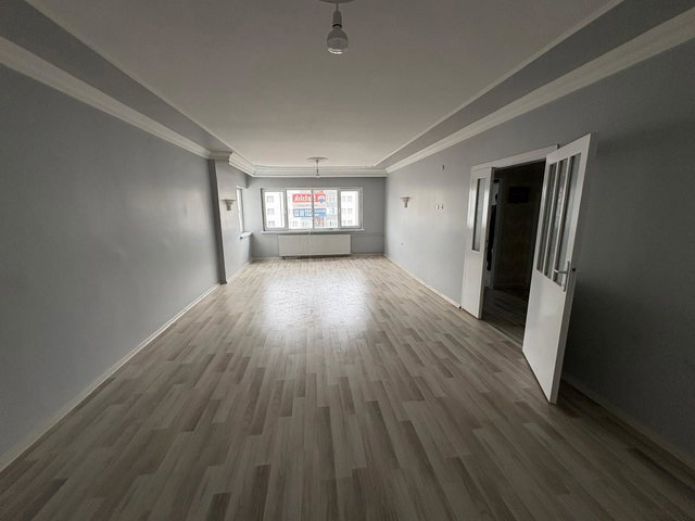 REMAX İLKE'DEN HİLALKENT 3+1 SATILIK DAİRE