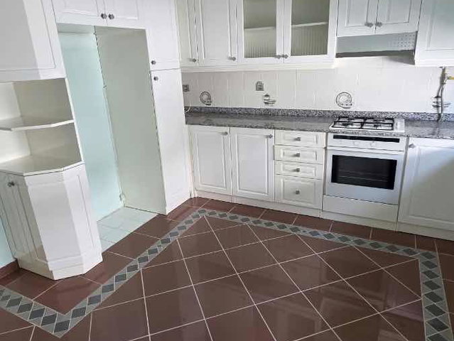 FLORYA'DA SAUNA VE TERASLI 350 M2 DUBLEKS- 2 ARAÇLIK OTOPARKLI