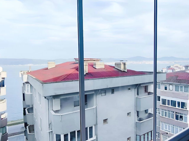 REMAX NATURALDEN HALIDERE  KÖRFEZ MAHALLESİNDE SATILIK ASANSÖRLÜ 3+1 DAİRE