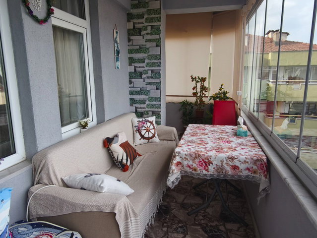 REMAX NATURALDEN HALIDERE  KÖRFEZ MAHALLESİNDE SATILIK ASANSÖRLÜ 3+1 DAİRE