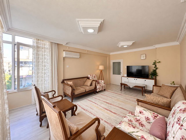REMAX RİNA'DAN SAHİLE YÜRÜME MESAFESİNDE ASANSÖRLÜ 3+1