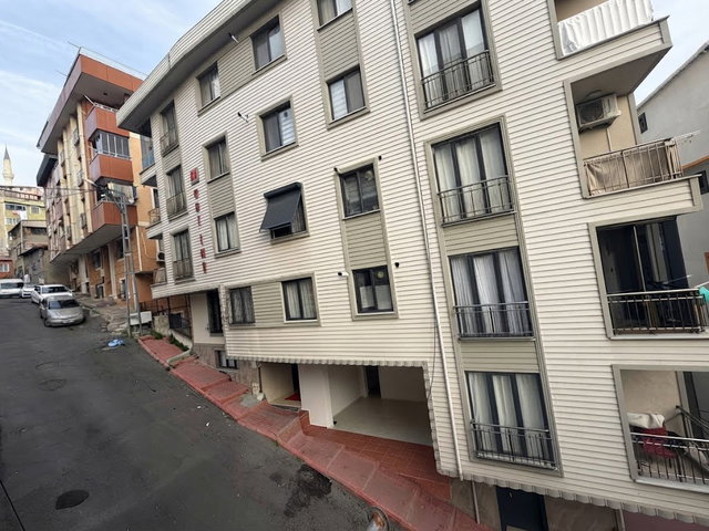 GÜZELTEPE MAH. YÜKSEK GIRIŞ 2+1 METRO VE TRAMVAY HATTINA ÇOK YAKIN SATILIK DAIRE