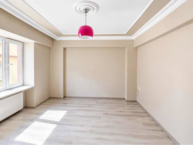 REMAXLAND’DEN MUHİTTİN MAHALLESİNDE 2+1 KİRALIK FERAH DAİRE