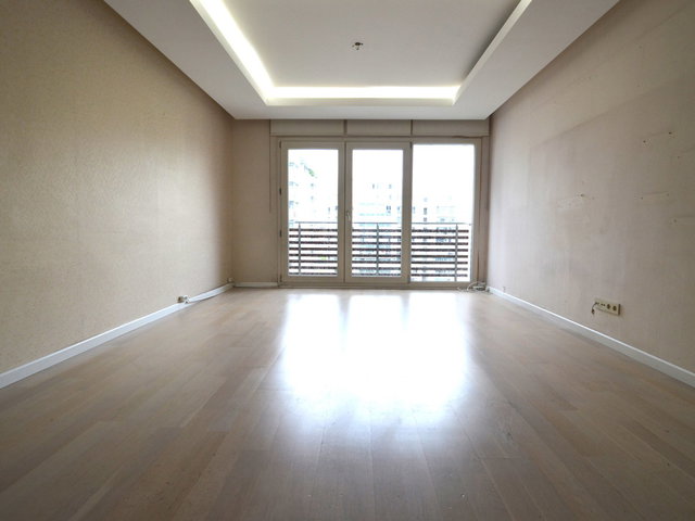 REMAX PROF SANCAKTEPE SİNPAŞ AQUA CITY 2010 HAVUZ CEPHELİ KİRALIK 3+1 DAİRE