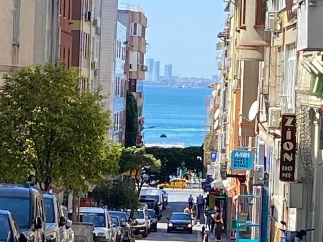 KADIKÖY MERKEZDE DENİZ MANZARALI 2+1 FIRSAT DAİRE