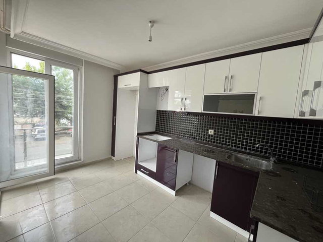 ÜNSAL'DA KİRALIK 3+1 ARA KAT DAİRE