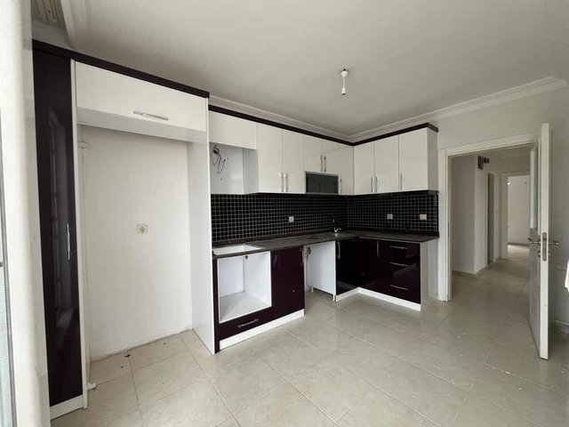 ÜNSAL'DA KİRALIK 3+1 ARA KAT DAİRE