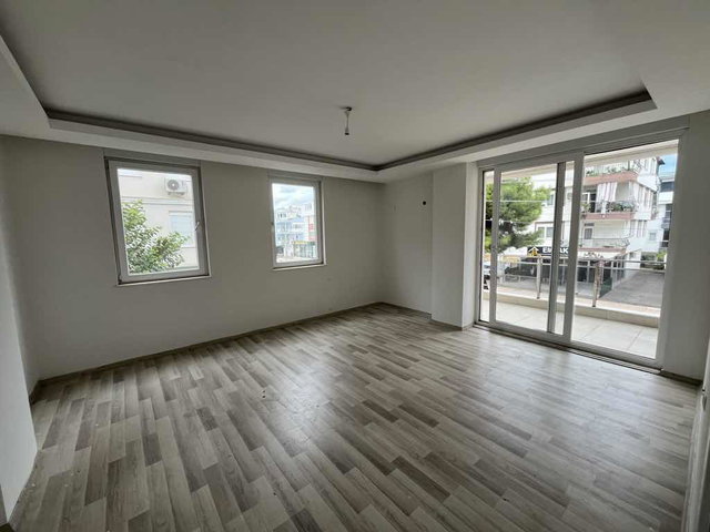 ÜNSAL'DA KİRALIK 3+1 ARA KAT DAİRE
