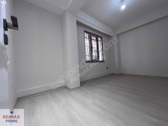 BAYRAMPAŞA,YILDIRIM MAHALLESİNDE ADA PARKA YAKIN SIFIR 2+1 DAİRE