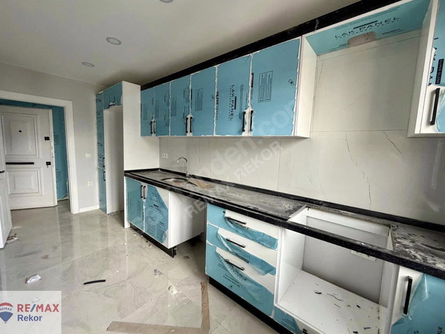 ÇEKMEKÖY CUMHURİYET MAH 2+1 SIFIR SATILIK DAİRE