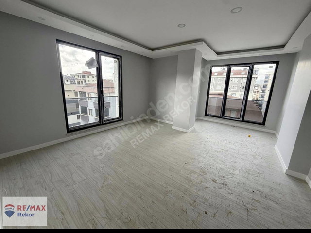 ÇEKMEKÖY CUMHURİYET MAH 2+1 SIFIR SATILIK DAİRE