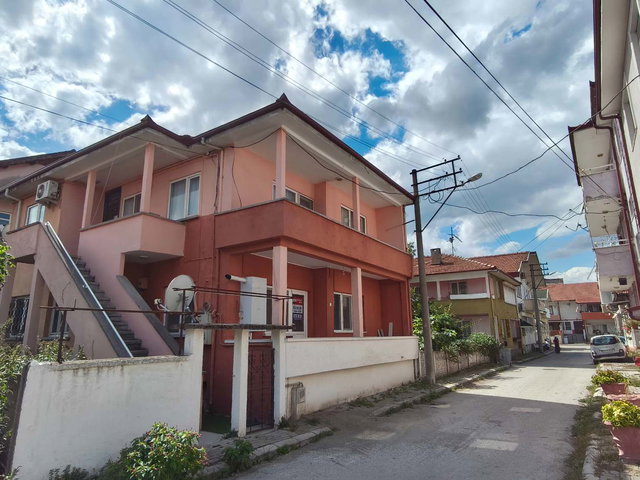 REMAX MAVİDEN ADP. ÇARŞI MERKEZE YÜRÜME 3+1 KİRALIK DAİRE