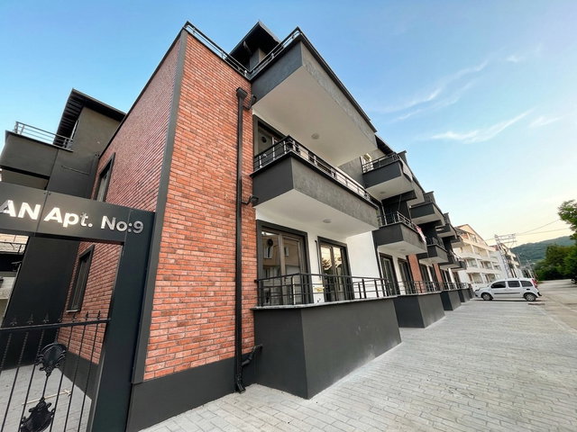 REMAXÇAKRA ÖMER ONAYCI / YAZLIKTA GENIŞ SIFIR 2+1 SATILIK DAIRE