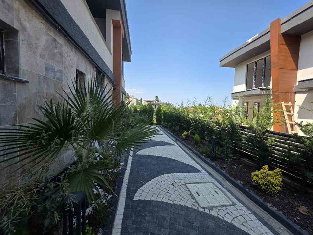 ÇORLU’DA SIFIR 2+1 VİLLA | YERDEN ISITMA, 3 BANYO/3 WC, DOĞU-GÜNEY CEPHE