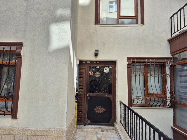 İNCİRLİ MAHALLESİ BAĞIMSIZ FUL YAPILI ÖNÜ AÇIK 3+1 SATILIK DAİRE