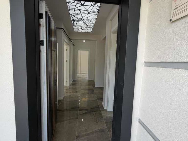 REMAXMAVİ FERYA KUTLUĞ SAPANCA YENİMAHALLEDE 4+1 HAVUZLU ORMAN MANZARALI VİLLA