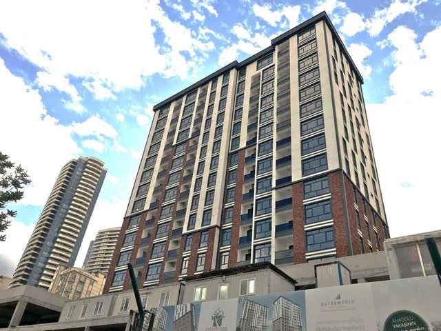 KARTAL YAYLA PARK SİTESİ SATILIK BALKONLU 1+1 DAİRE