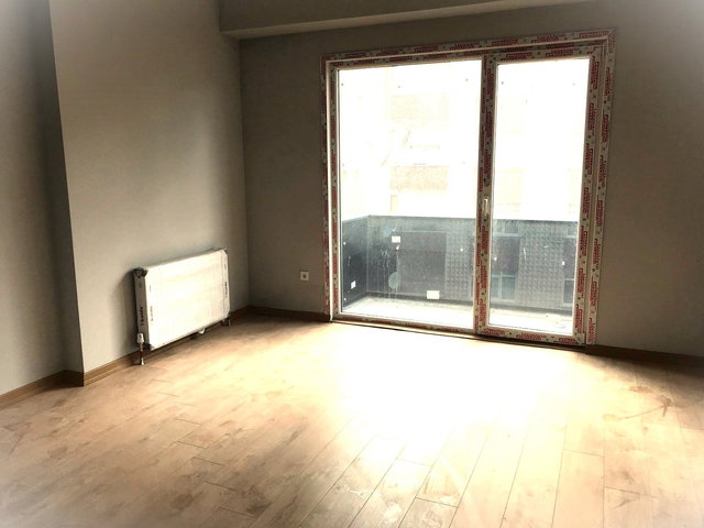 KARTAL YAYLA PARK SİTESİ SATILIK BALKONLU 1+1 DAİRE