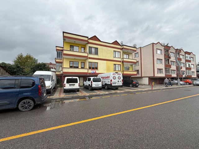 ADAPAZARI ORTA MAHALLE’DE ŞEHRİN MERKEZİNDE, KONFORLU VE ELİT 3+1 SATILIK DAİRE