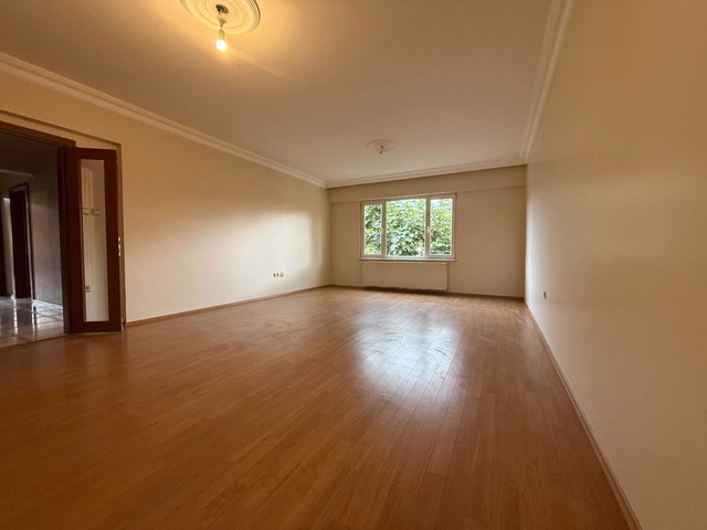 ADAPAZARI ORTA MAHALLE’DE ŞEHRİN MERKEZİNDE, KONFORLU VE ELİT 3+1 SATILIK DAİRE