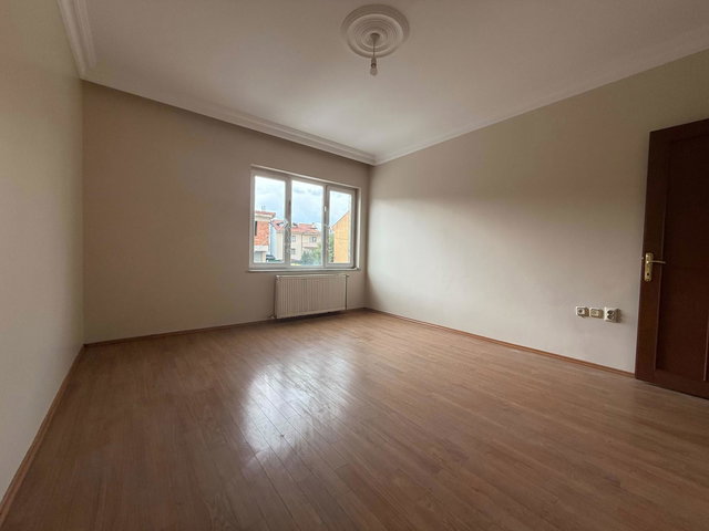 ADAPAZARI ORTA MAHALLE’DE ŞEHRİN MERKEZİNDE, KONFORLU VE ELİT 3+1 SATILIK DAİRE