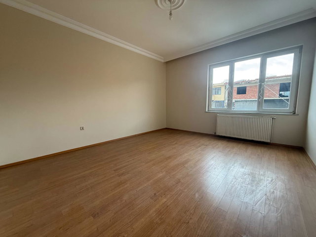 ADAPAZARI ORTA MAHALLE’DE ŞEHRİN MERKEZİNDE, KONFORLU VE ELİT 3+1 SATILIK DAİRE