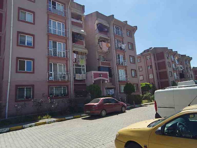 ADAPAZARI’NDA SİTE İÇİNDE 3+1 | 110 M² | ÇİFT WC | BALKON | BOŞ & EŞYASIZ
