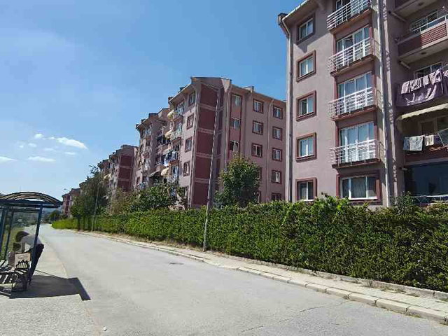 ADAPAZARI’NDA SİTE İÇİNDE 3+1 | 110 M² | ÇİFT WC | BALKON | BOŞ & EŞYASIZ
