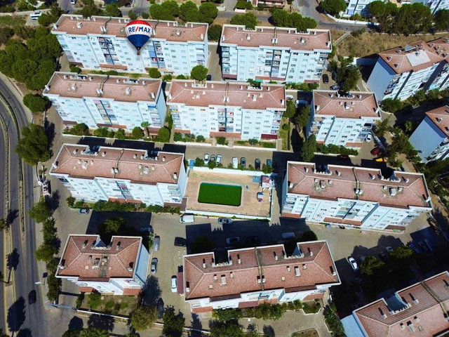KADINLAR DENİZİ'NDE HAVUZLU SİTEDE 3+1 DAİRE