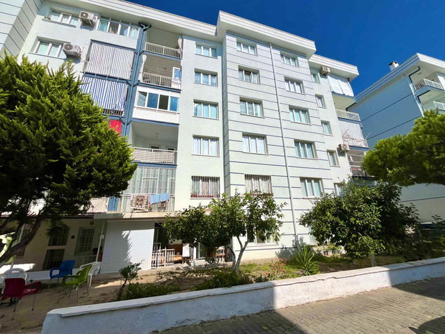 KADINLAR DENİZİ'NDE HAVUZLU SİTEDE 3+1 DAİRE