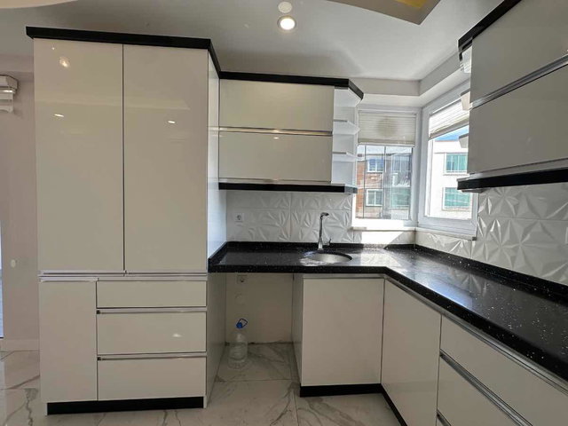 DEVASA GENİŞLİKTE KİRALIK 3+1 DAİRE
